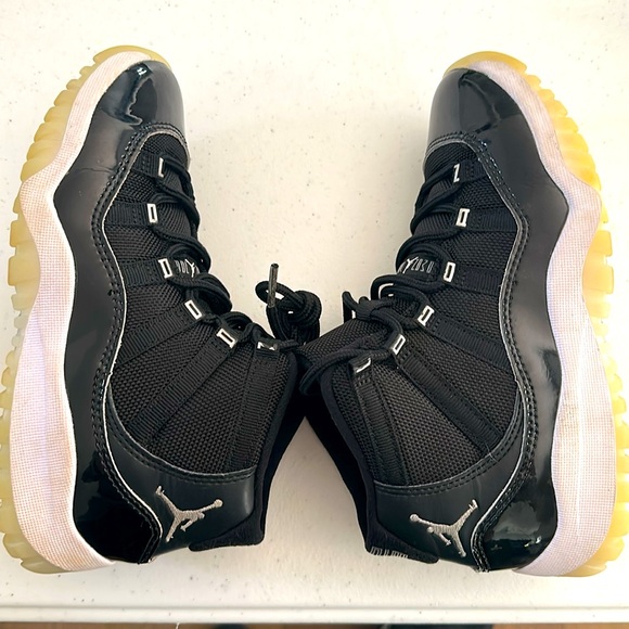 Boys size 2y black Nike shoes - Picture 4 of 6